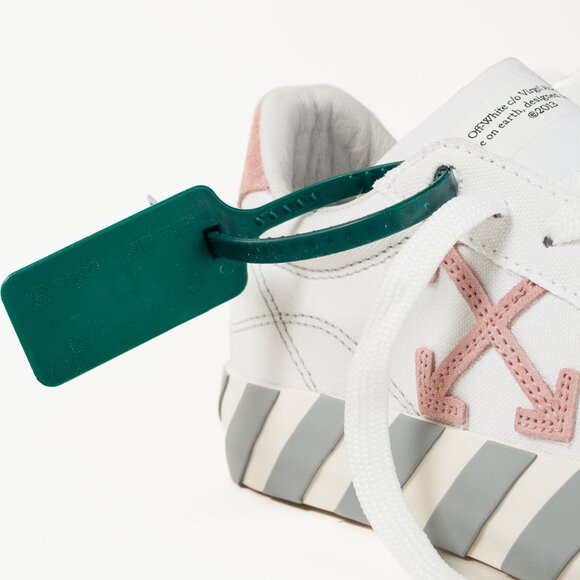 OFF-WHITE Low Vulcanized Canvas Low-Top Sneakers - Picture 9 of 16